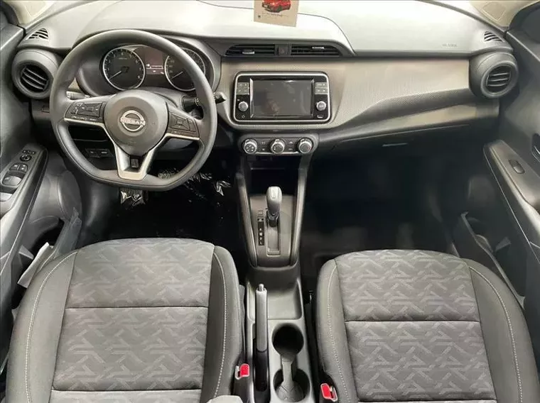 Nissan Kicks Cinza 4