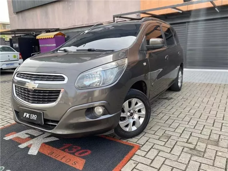 Chevrolet Spin Cinza 9