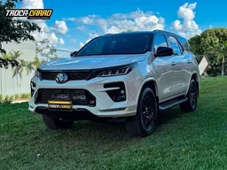 Toyota Hilux SW4