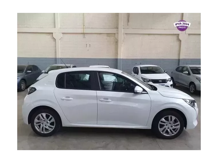 Peugeot 208 Branco 4