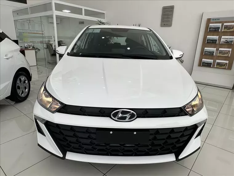 Hyundai HB20 Branco 14