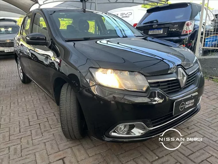 Renault Logan Preto 7