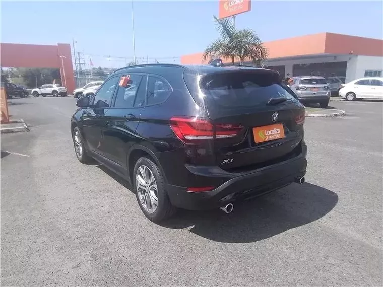 BMW X1 Preto 9