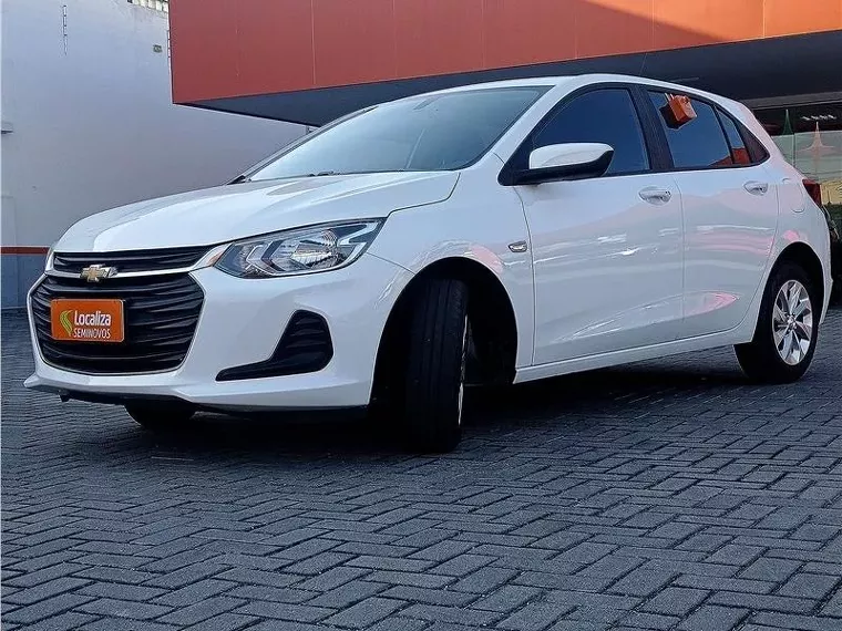 Chevrolet Onix Branco 7