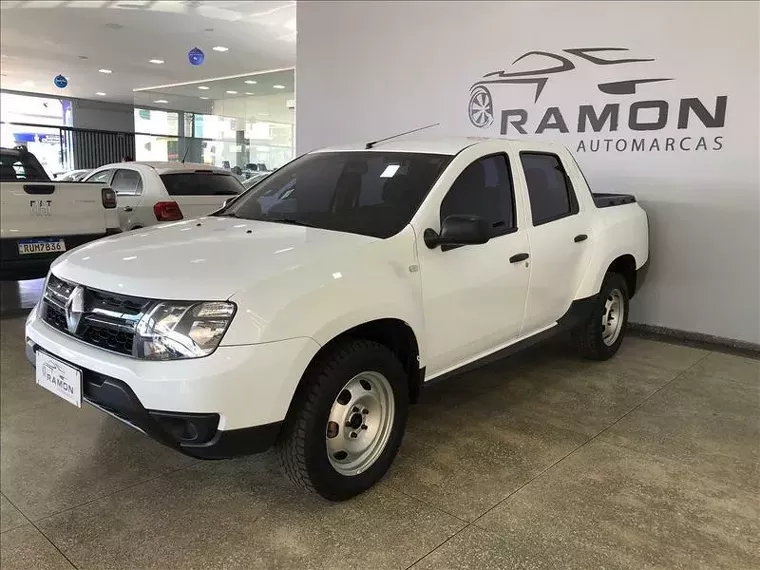 Renault Duster Oroch Branco 9