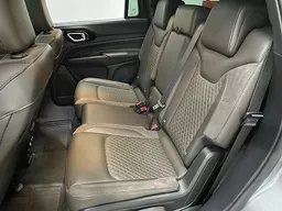 Jeep Commander