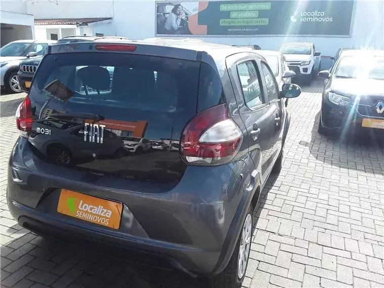 Fiat Mobi Prata 5