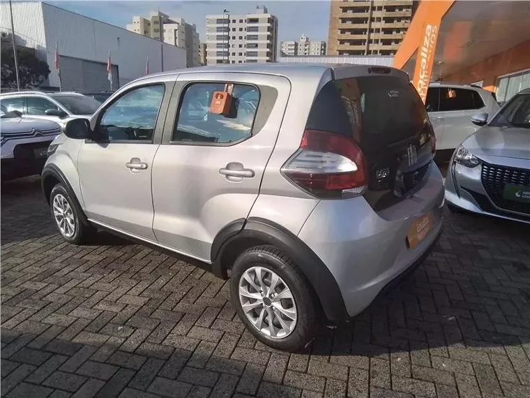 Fiat Mobi Prata 8