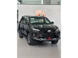 Toyota Hilux SW4