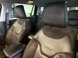 Jeep Commander