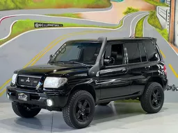 Mitsubishi Pajero TR4