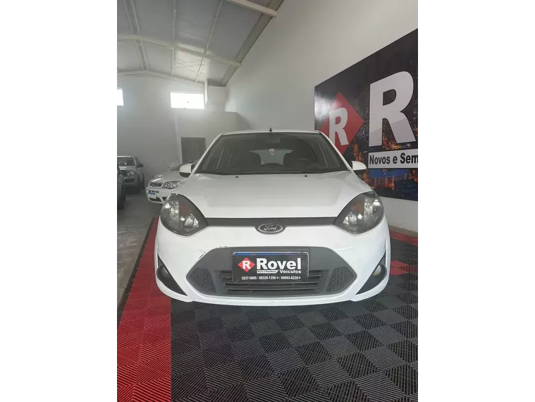 Ford Fiesta Branco 3