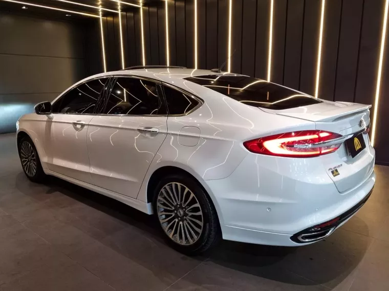 Ford Fusion Branco 4