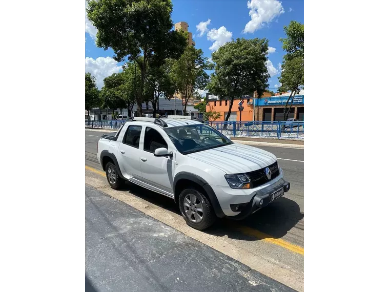 Renault Duster Oroch Branco 2