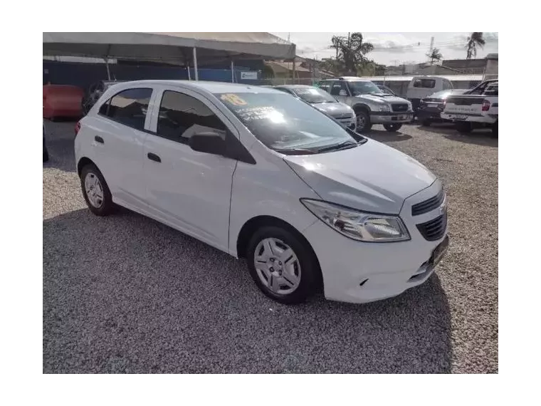 Chevrolet Onix Branco 6