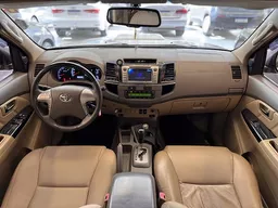 Toyota Hilux SW4