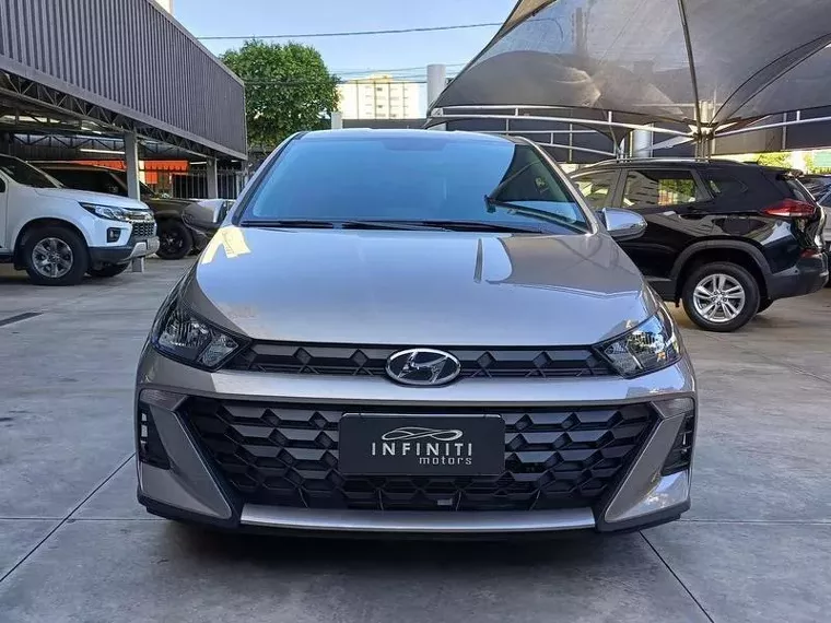 Hyundai HB20 Prata 5