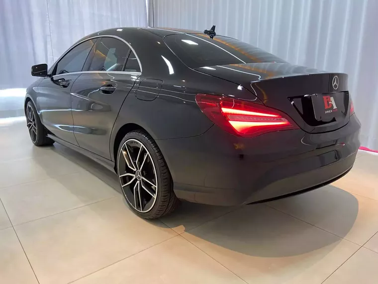 Mercedes-benz CLA 180 Preto 1