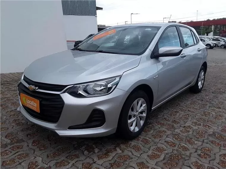 Chevrolet Onix Prata 7