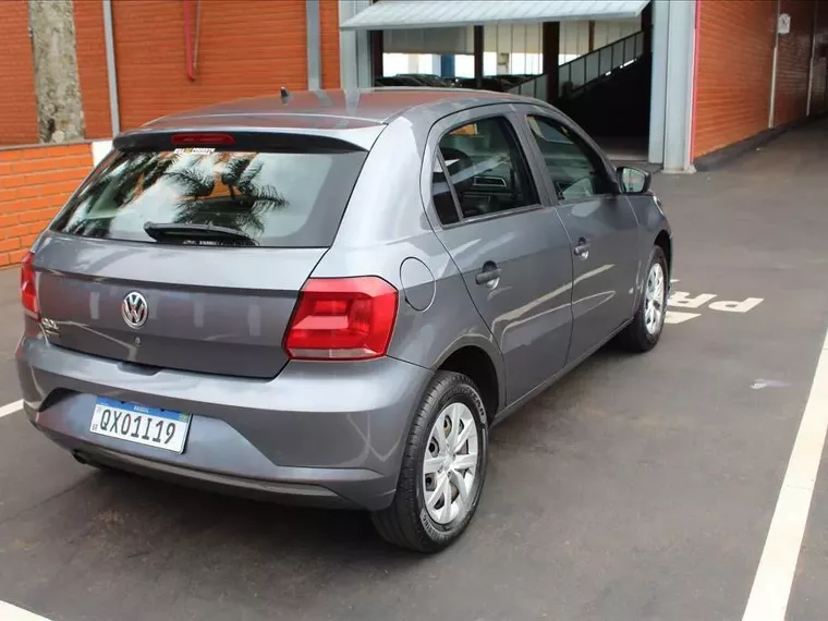 Volkswagen Gol Cinza 3