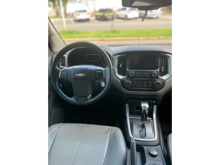 Chevrolet S10 Prata 17