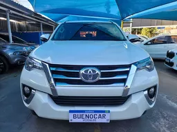 Toyota Hilux SW4