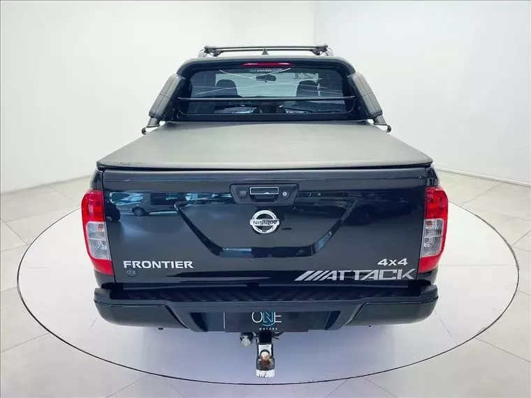 Nissan Frontier Preto 7