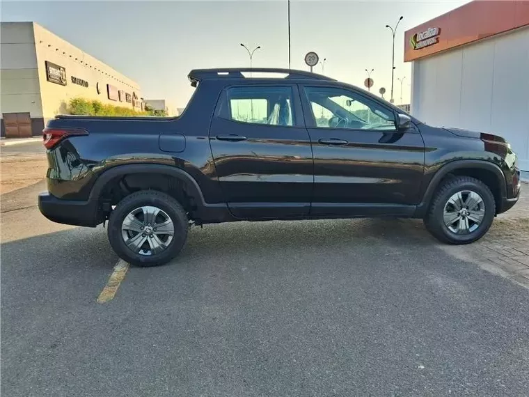 Fiat Toro Preto 5