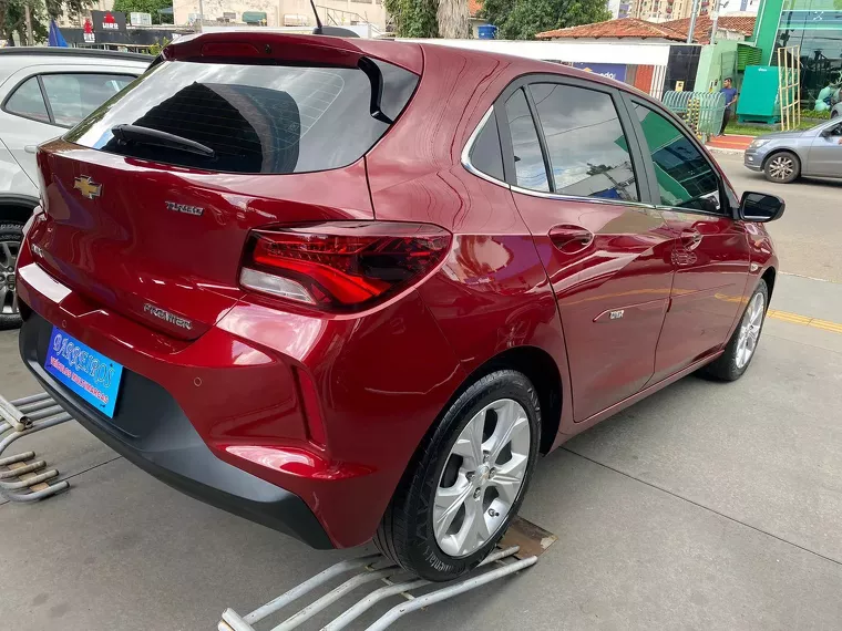 Chevrolet Onix Vermelho 13