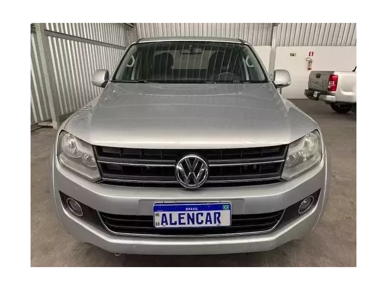 Volkswagen Amarok Prata 3