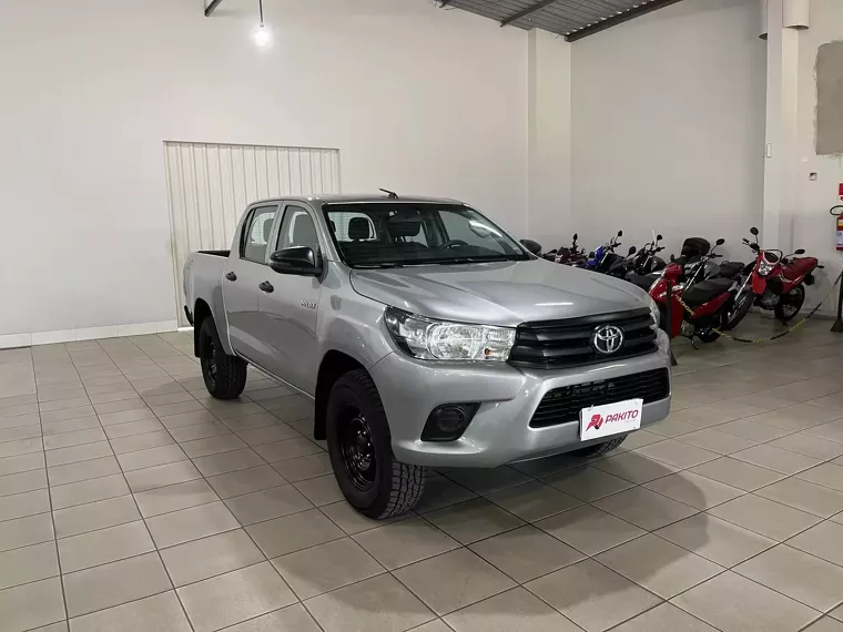 Toyota Hilux Prata 5