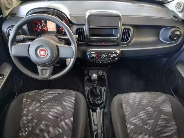 Fiat Mobi Preto 11