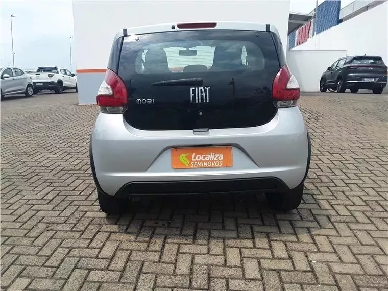 Fiat Mobi Prata 8