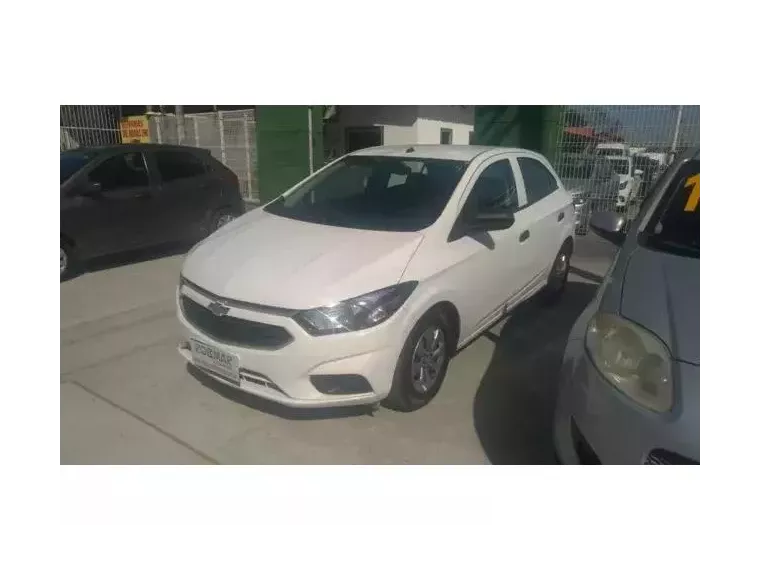 Chevrolet Onix Branco 7