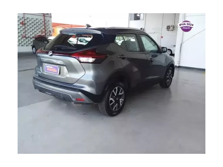 Nissan Kicks Cinza 1