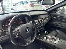 BMW 750i