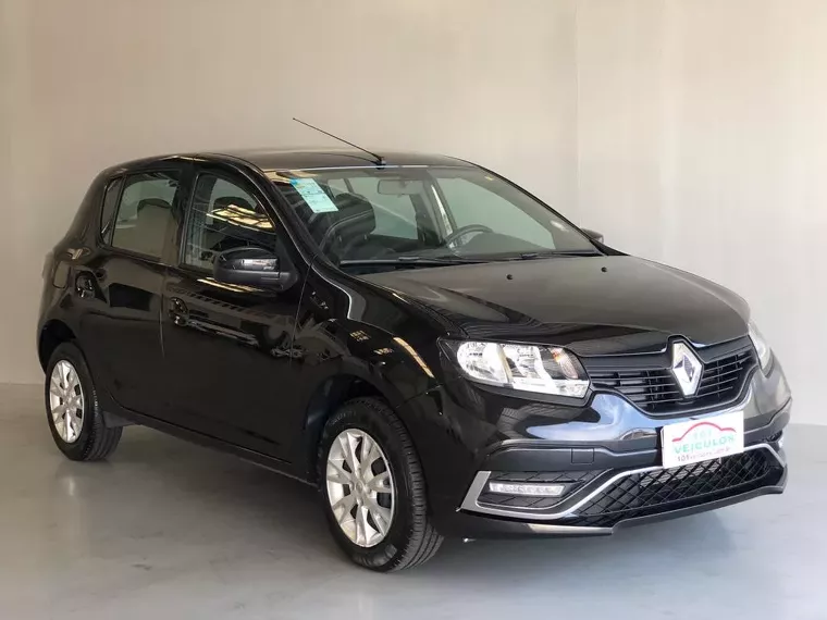 Renault Sandero Preto 18