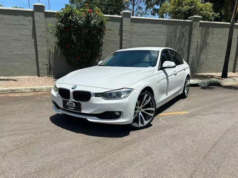 BMW 320i Branco 4