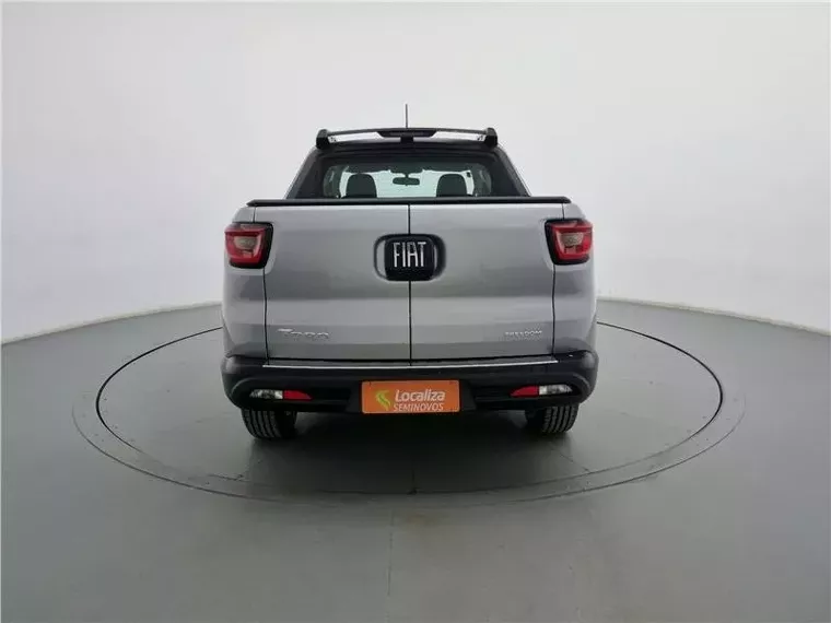 Fiat Toro Prata 18