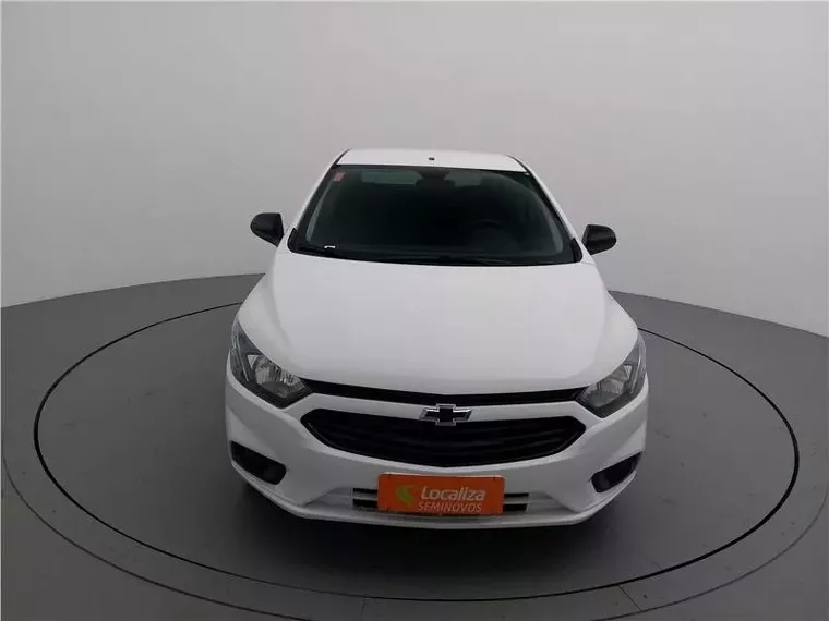 Chevrolet Onix Branco 9