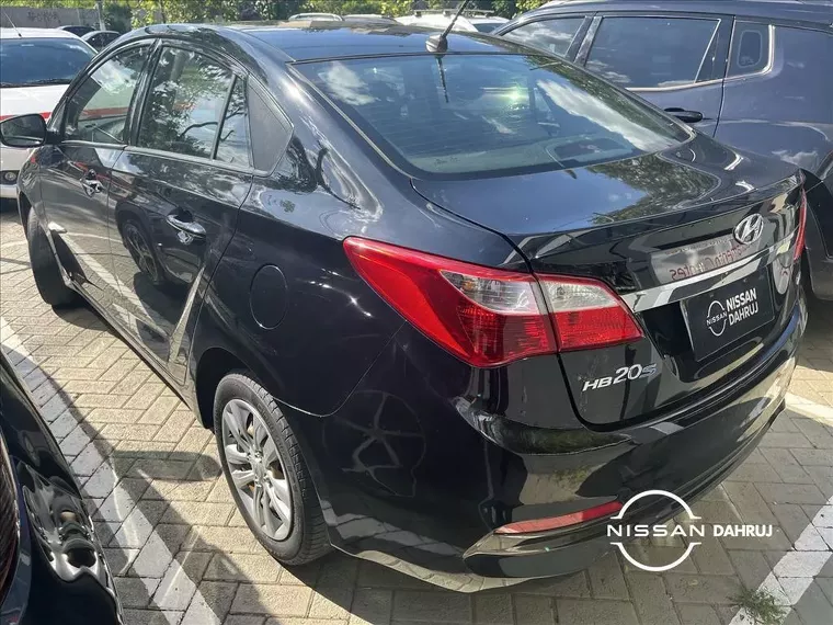 Hyundai HB20S Preto 15