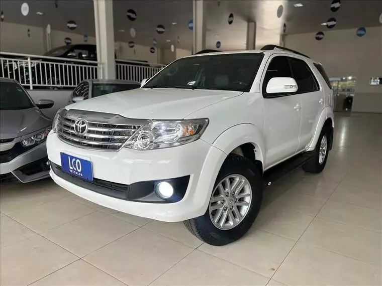 Toyota Hilux SW4 Branco 7