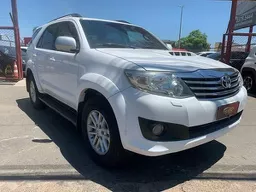 Toyota Hilux SW4