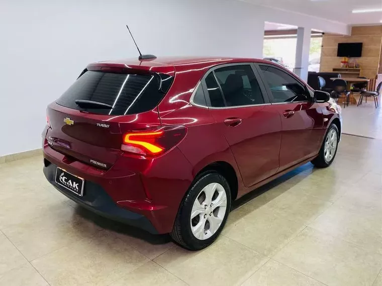 Chevrolet Onix Vermelho 15