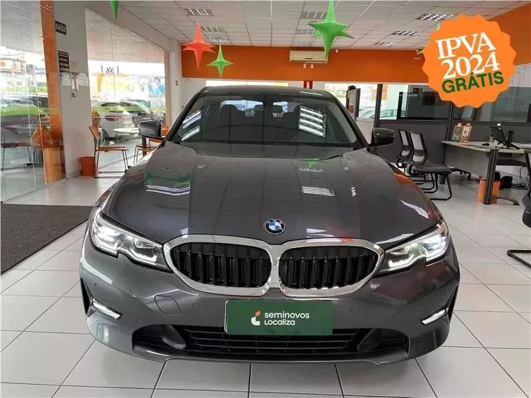 BMW 320i Cinza 10