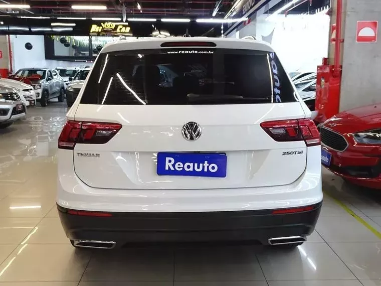 Volkswagen Tiguan Branco 3