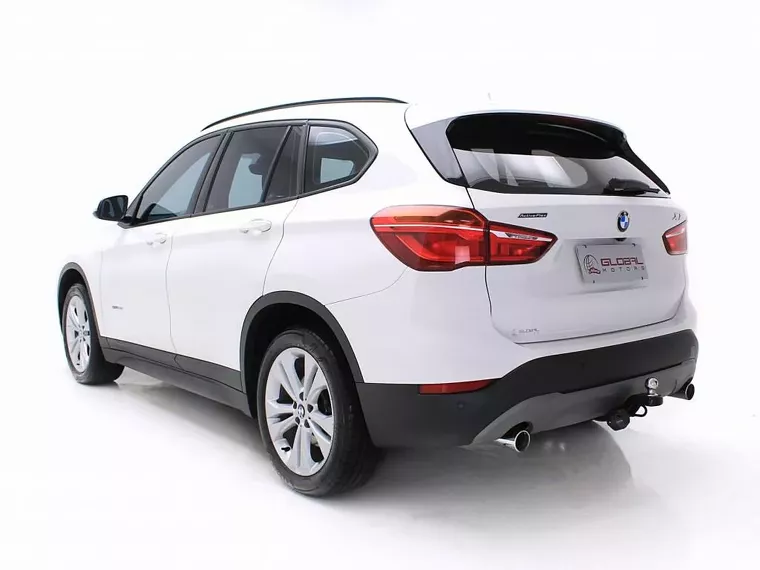 BMW X1 Branco 7