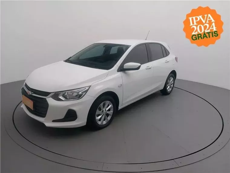 Chevrolet Onix Branco 9