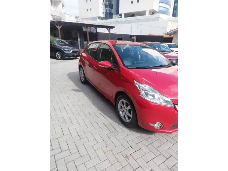 Peugeot 208 Vermelho 9