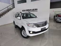 Toyota Hilux SW4